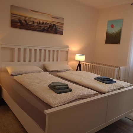 Haus Kuestenbrise - Urlaub Mit Hund An Der Kueste Mit Eigenen Garten, Sauna Und Gemuetlichen Kaminfeuer Schweiburg Eksteriør billede