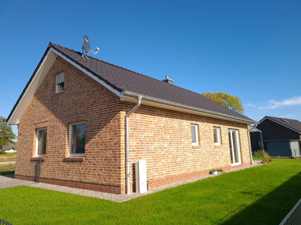 Haus Kuestenbrise - Urlaub Mit Hund An Der Kueste Mit Eigenen Garten, Sauna Und Gemuetlichen Kaminfeuer Schweiburg Eksteriør billede